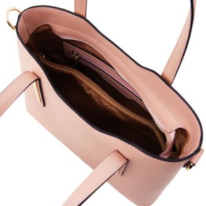 изискана дамска кожена чанта в нежно розово