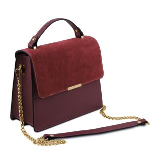 дамска кожена чанта с метална верижка в бордо
